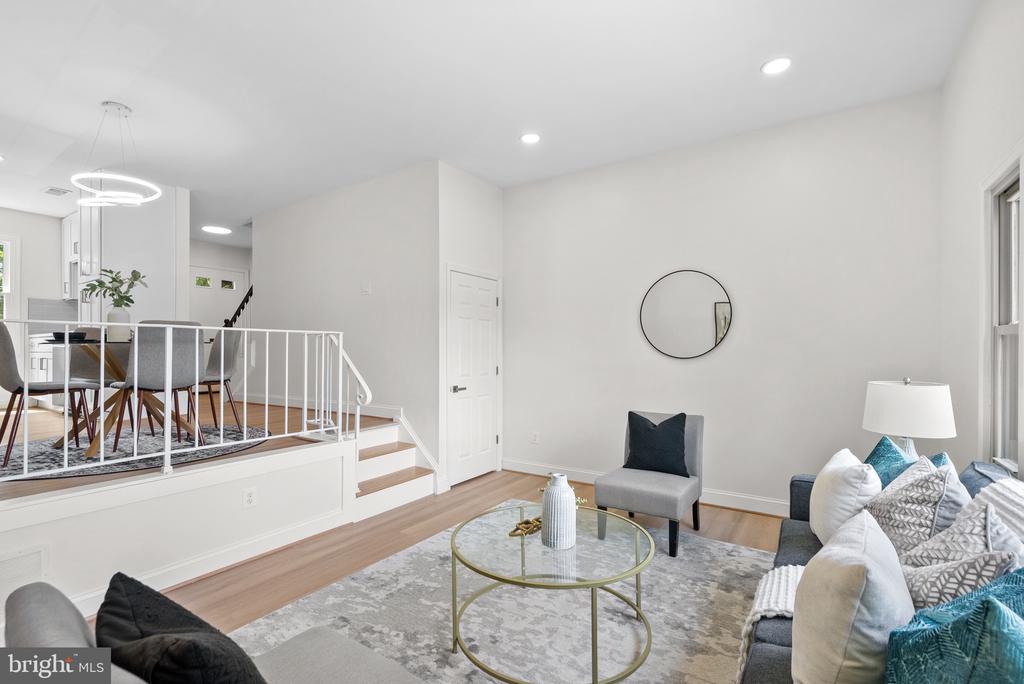 8530 BARRINGTON COURT Unit: 938