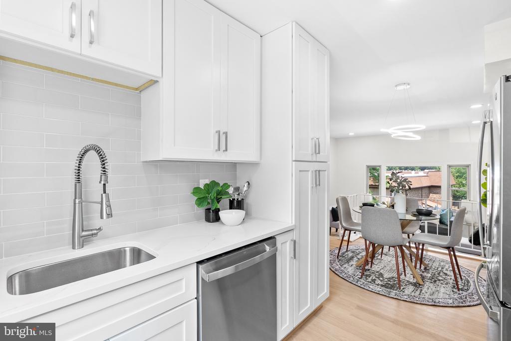 8530 BARRINGTON COURT Unit: 938