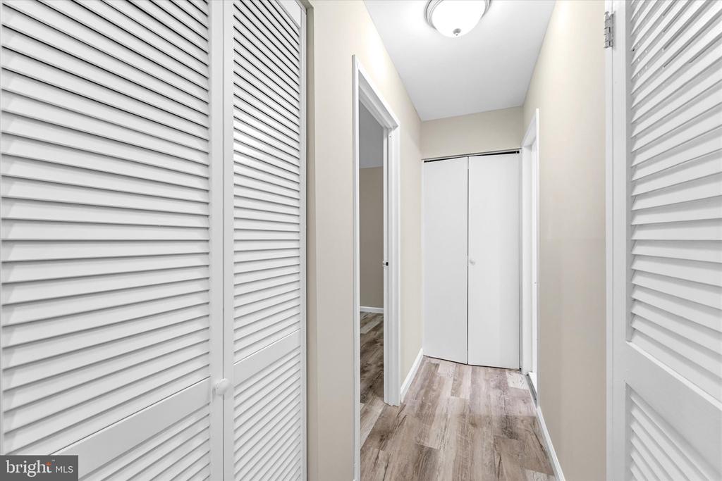 9730 KINGSBRIDGE DRIVE Unit: 3
