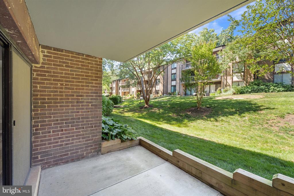 9730 KINGSBRIDGE DRIVE Unit: 3