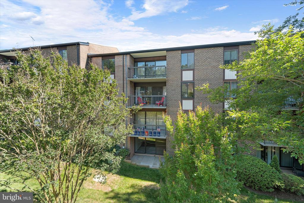 9730 KINGSBRIDGE DRIVE Unit: 3