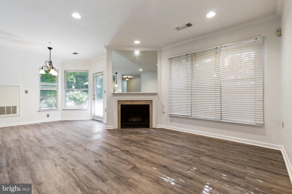 12915 ALTON SQUARE Unit: 114