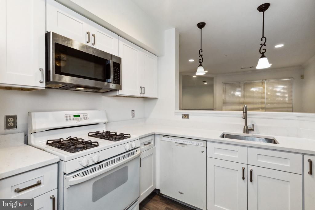 12915 ALTON SQUARE Unit: 114