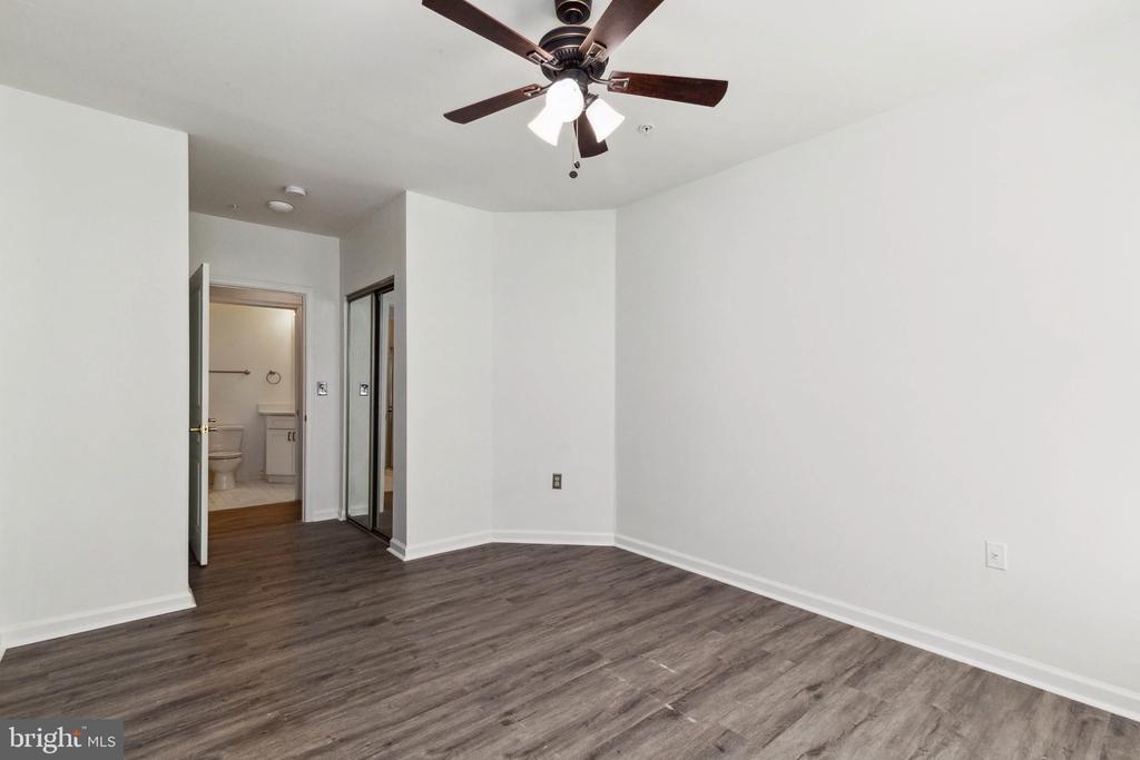 12915 ALTON SQUARE Unit: 114