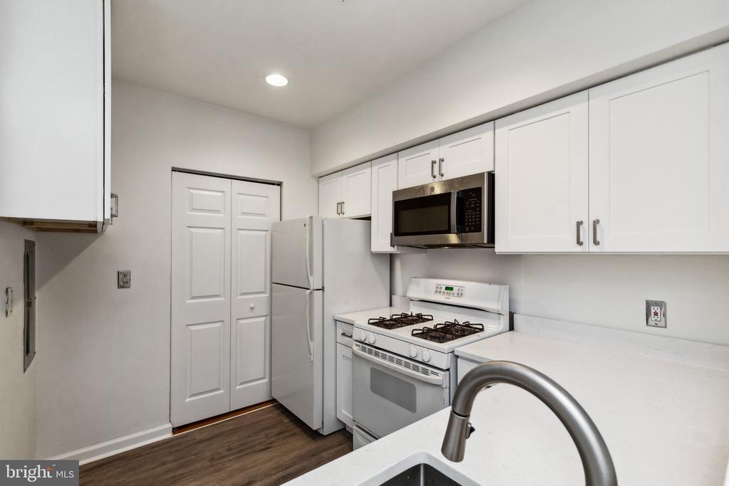 12915 ALTON SQUARE Unit: 114