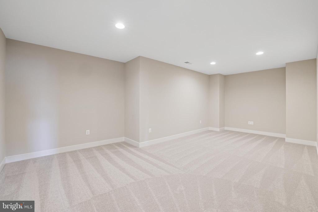 9435 OLD COURTHOUSE ROAD