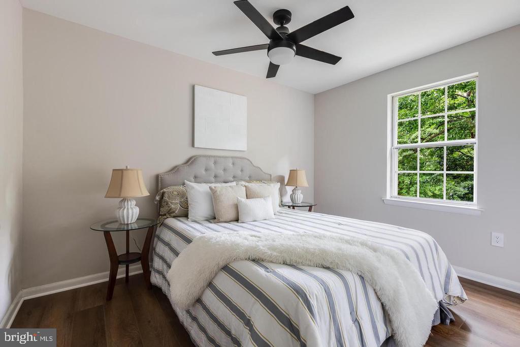 2256 GUNSMITH SQUARE