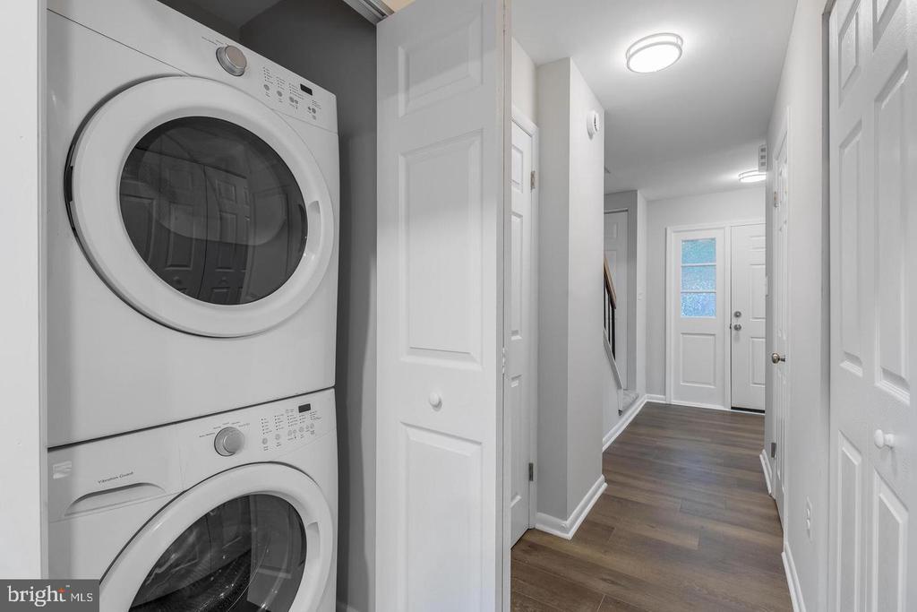 2256 GUNSMITH SQUARE