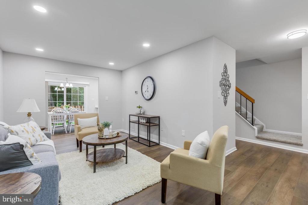 2256 GUNSMITH SQUARE
