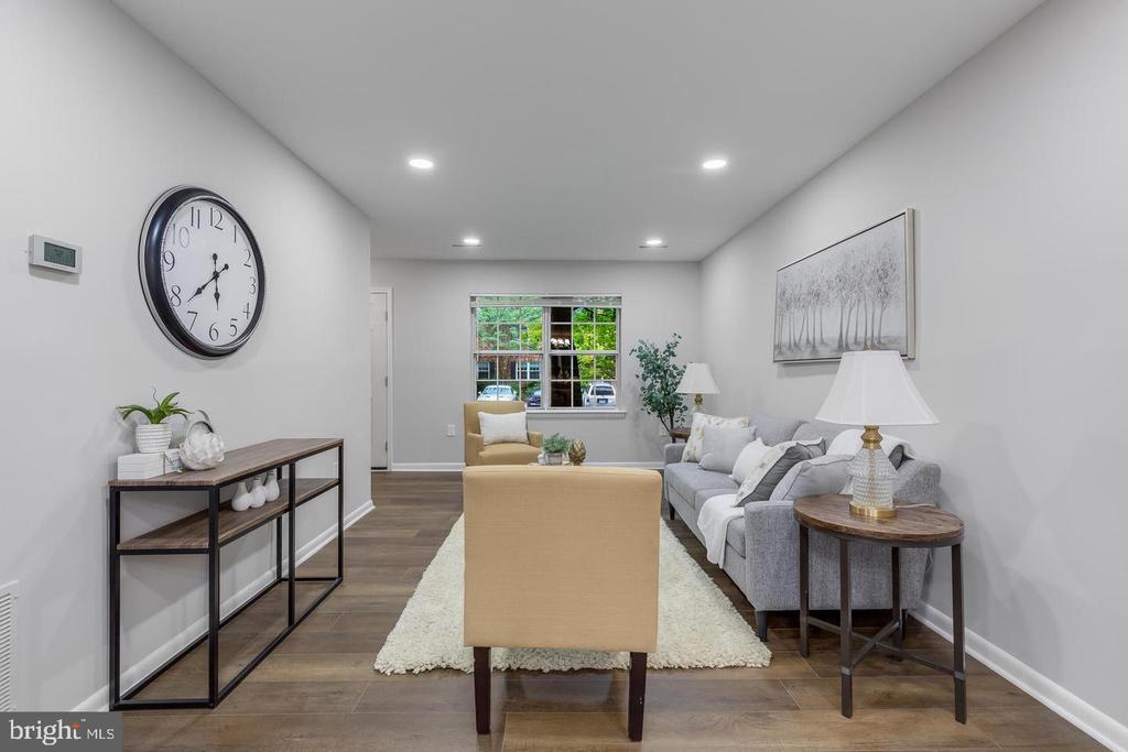 2256 GUNSMITH SQUARE