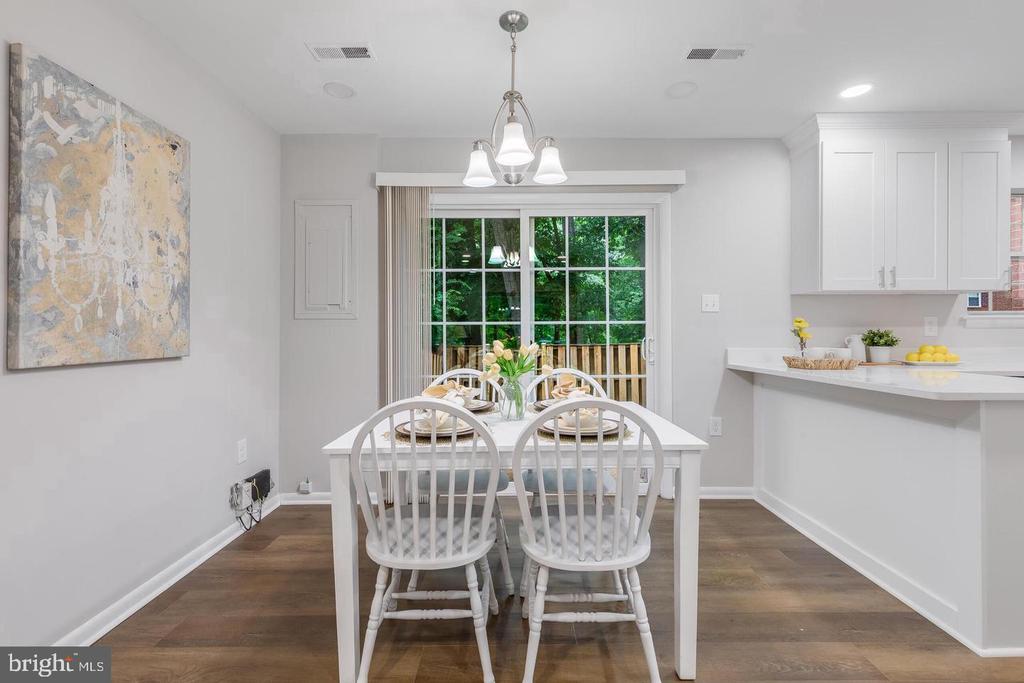 2256 GUNSMITH SQUARE