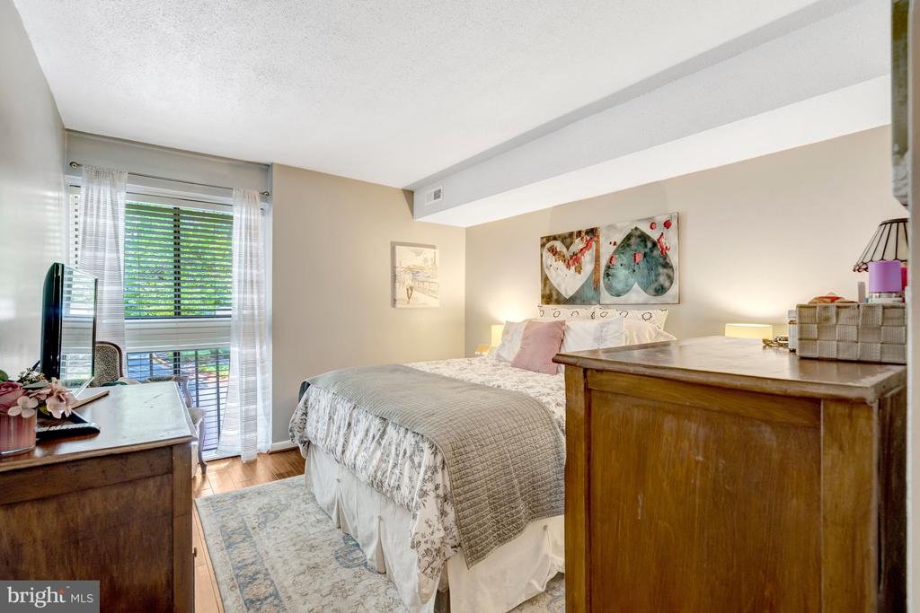 1550 MOORINGS DRIVE Unit: 1A/22C