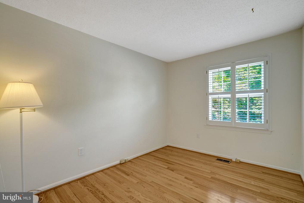4503 LANTERN PLACE