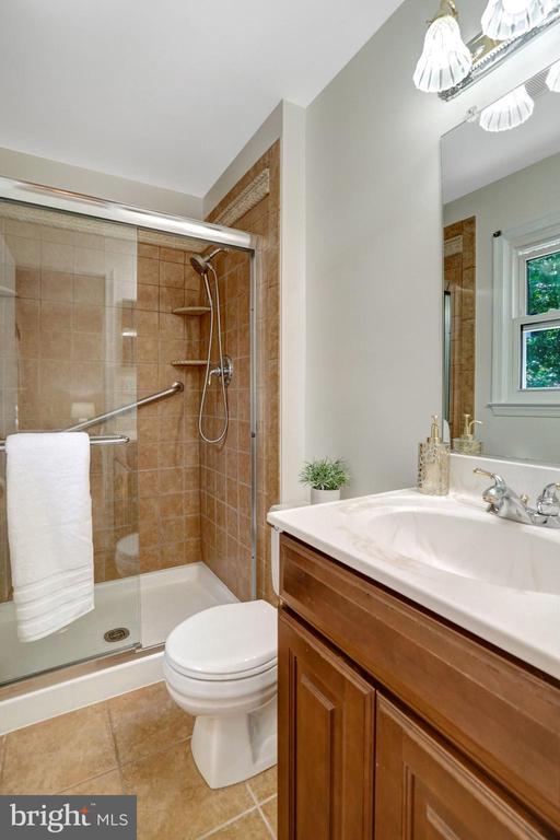 4503 LANTERN PLACE