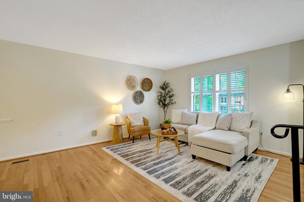 4503 LANTERN PLACE