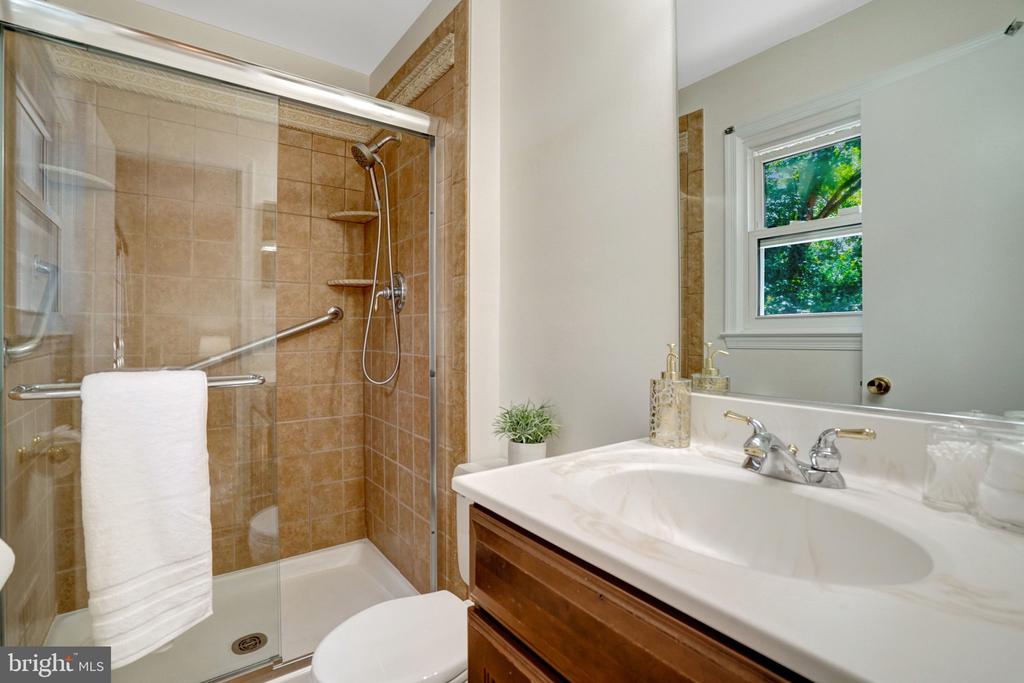4503 LANTERN PLACE