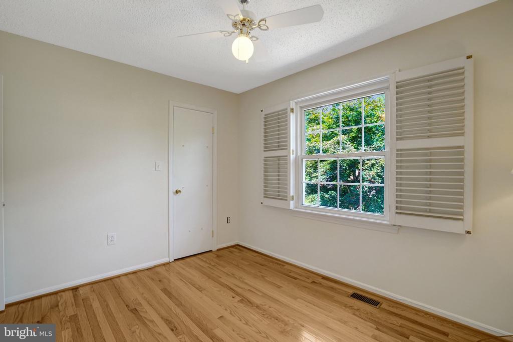 4503 LANTERN PLACE