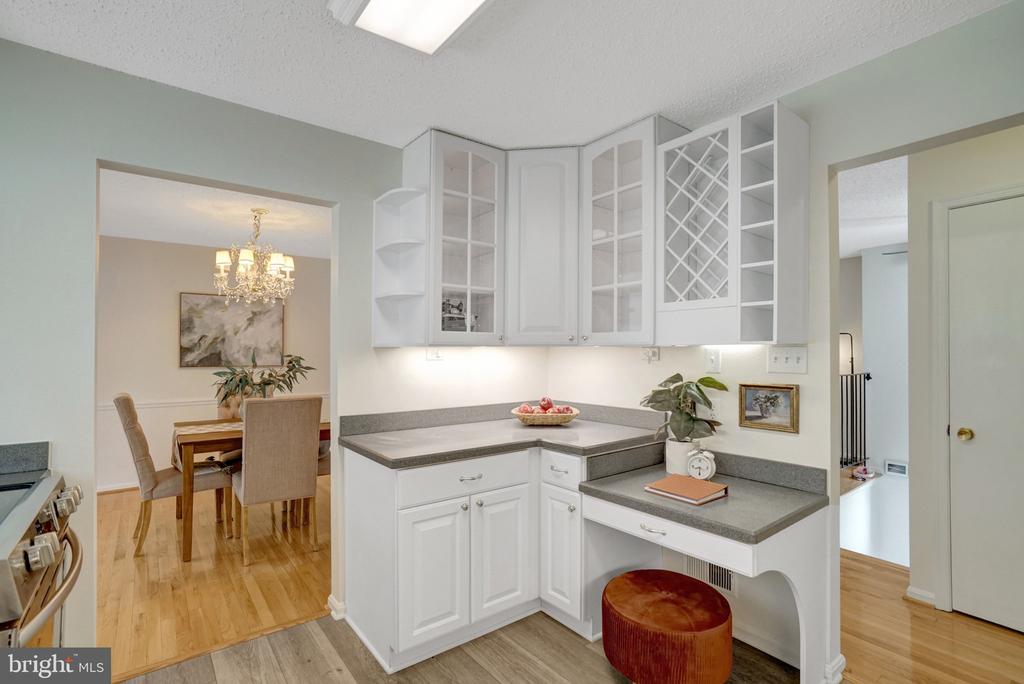 4503 LANTERN PLACE