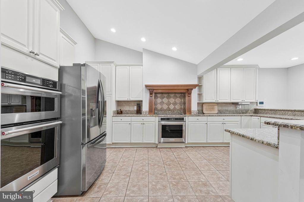 13716 SPRINGHAVEN DRIVE