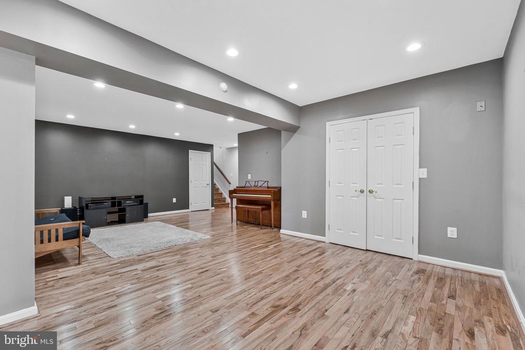 13716 SPRINGHAVEN DRIVE
