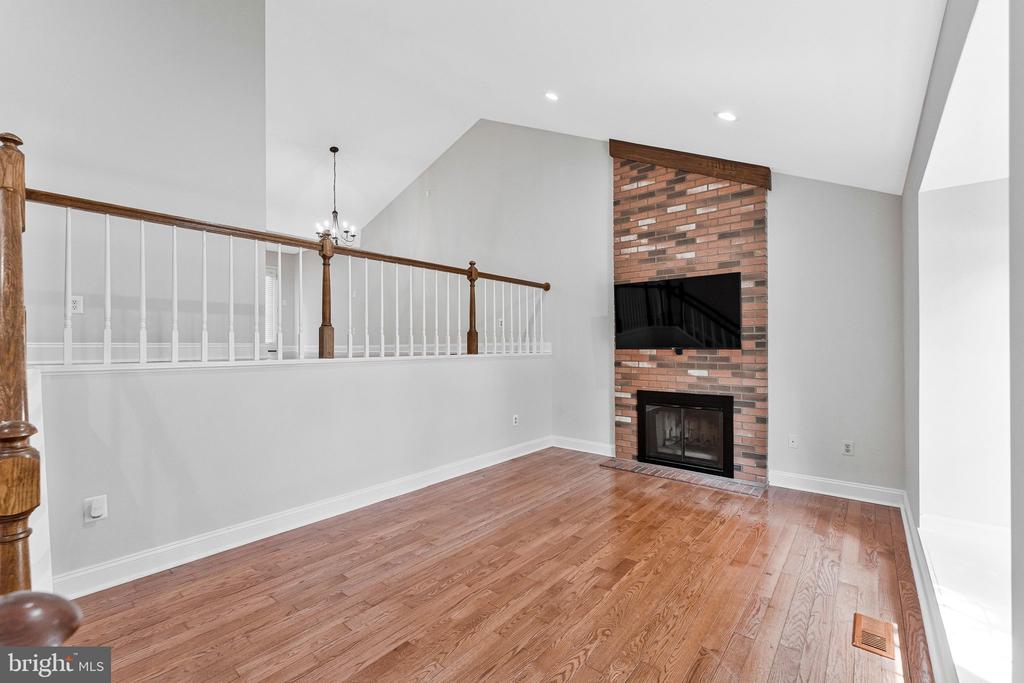 13716 SPRINGHAVEN DRIVE