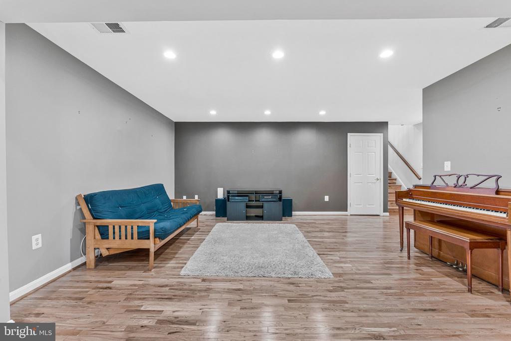 13716 SPRINGHAVEN DRIVE