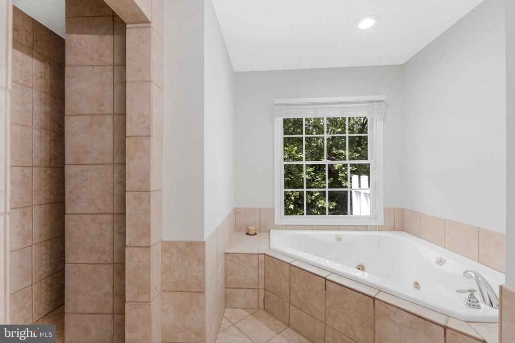 13716 SPRINGHAVEN DRIVE