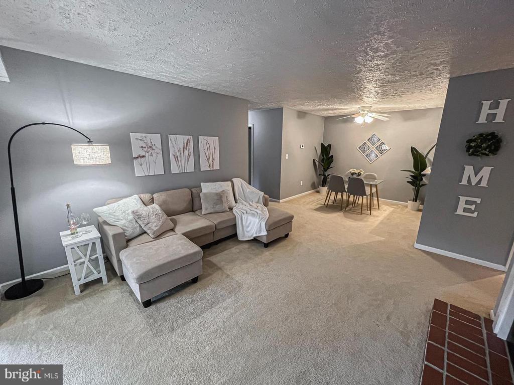 2239 HUNTERS RUN DRIVE Unit: 2239