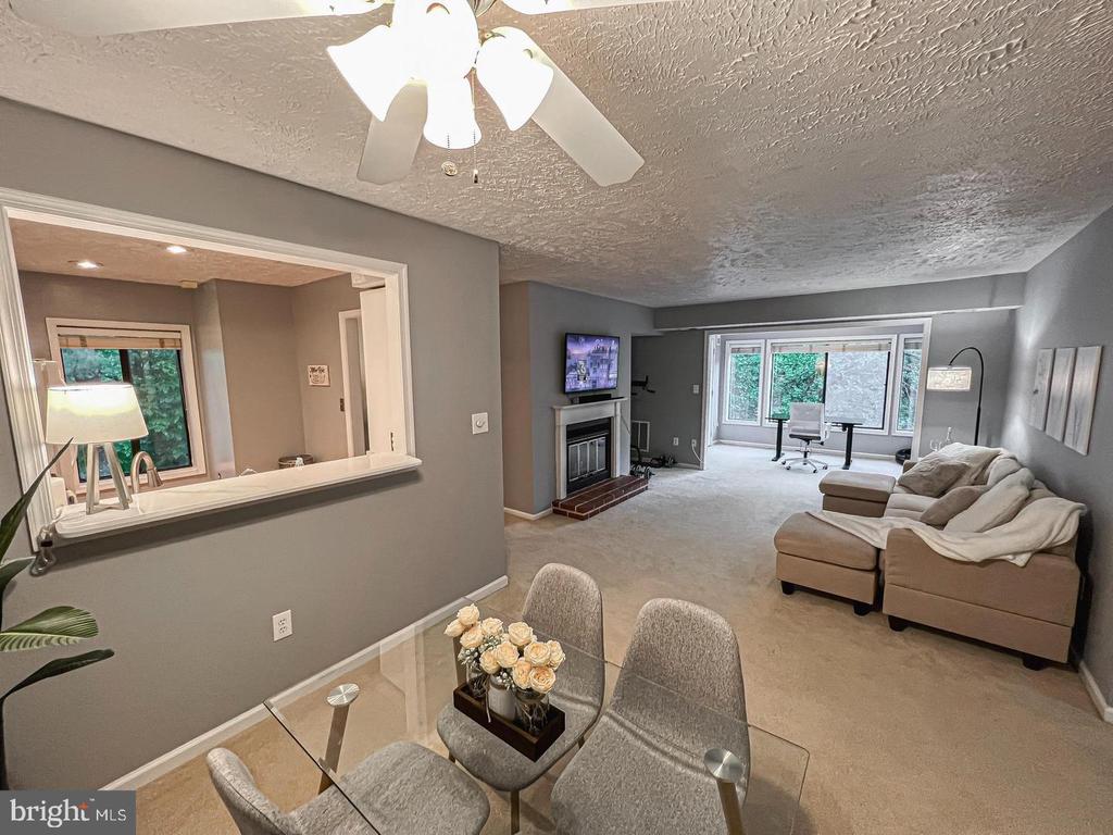 2239 HUNTERS RUN DRIVE Unit: 2239