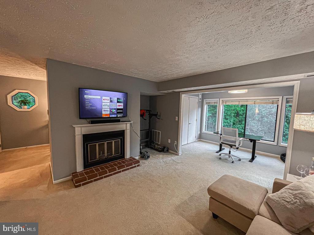2239 HUNTERS RUN DRIVE Unit: 2239