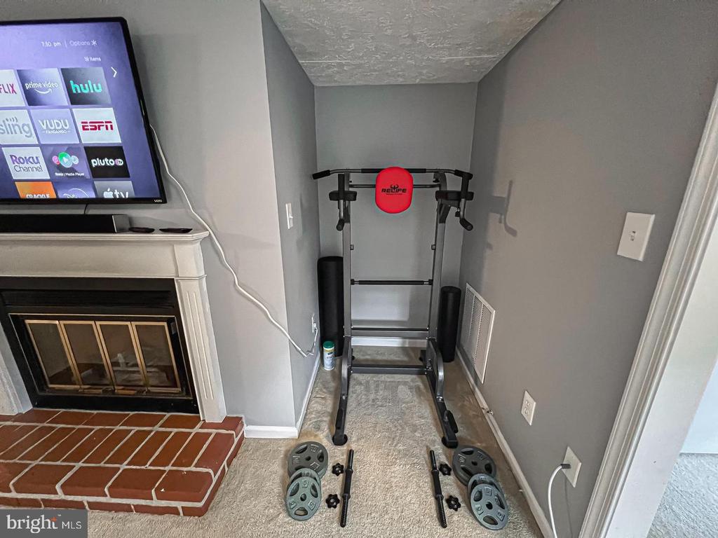 2239 HUNTERS RUN DRIVE Unit: 2239