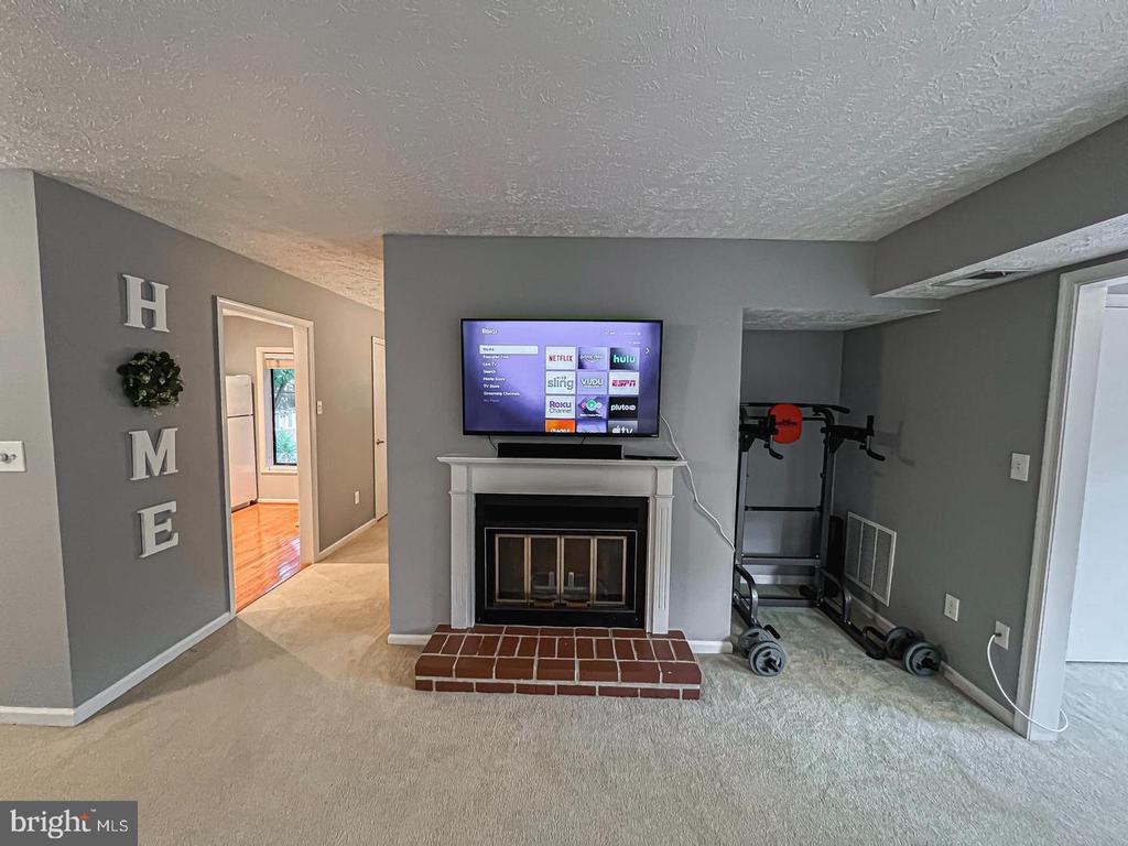 2239 HUNTERS RUN DRIVE Unit: 2239