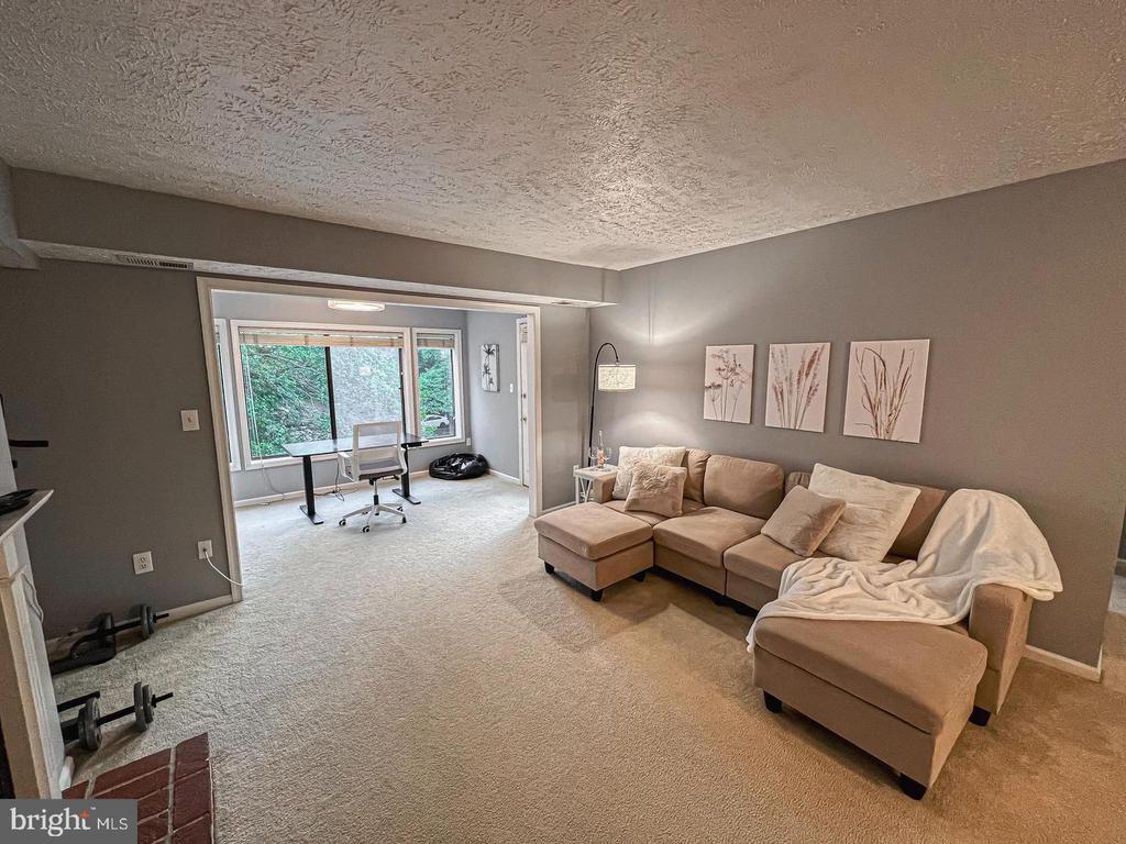 2239 HUNTERS RUN DRIVE Unit: 2239