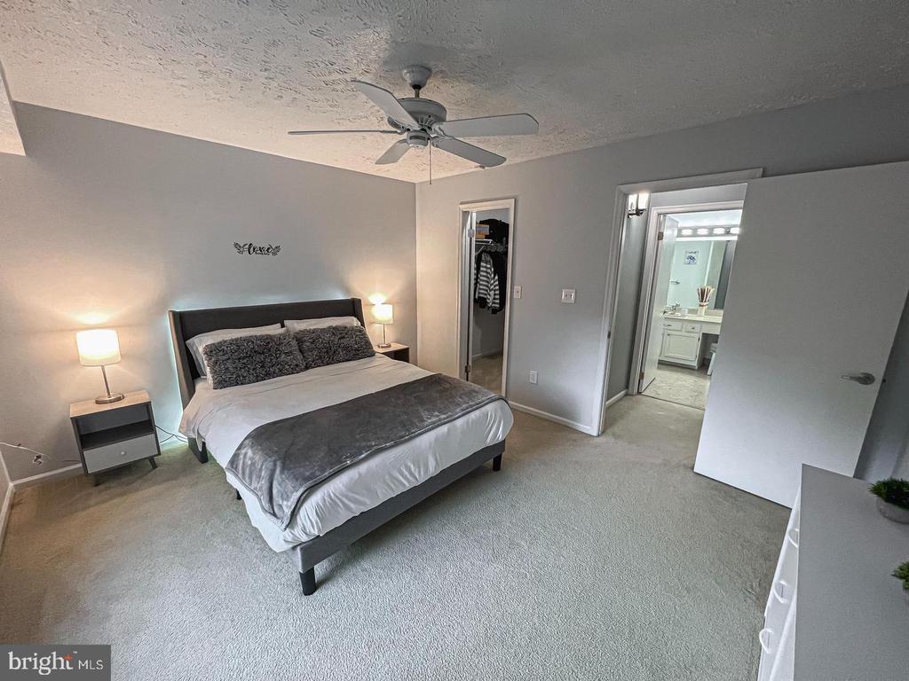 2239 HUNTERS RUN DRIVE Unit: 2239