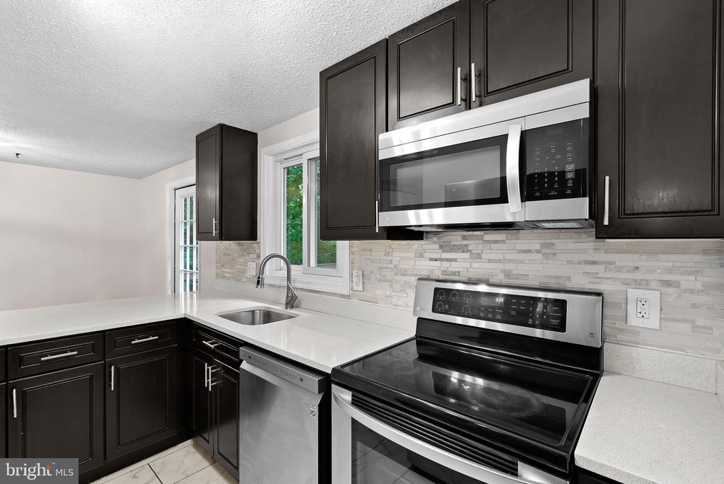 8693 BENT ARROW COURT