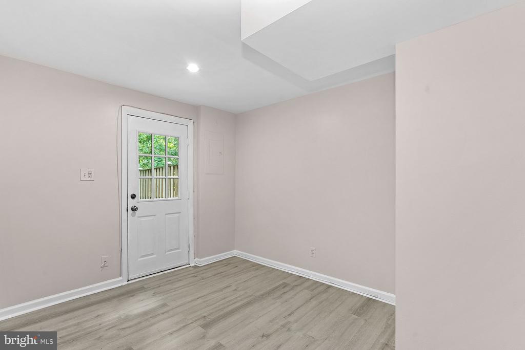 8693 BENT ARROW COURT