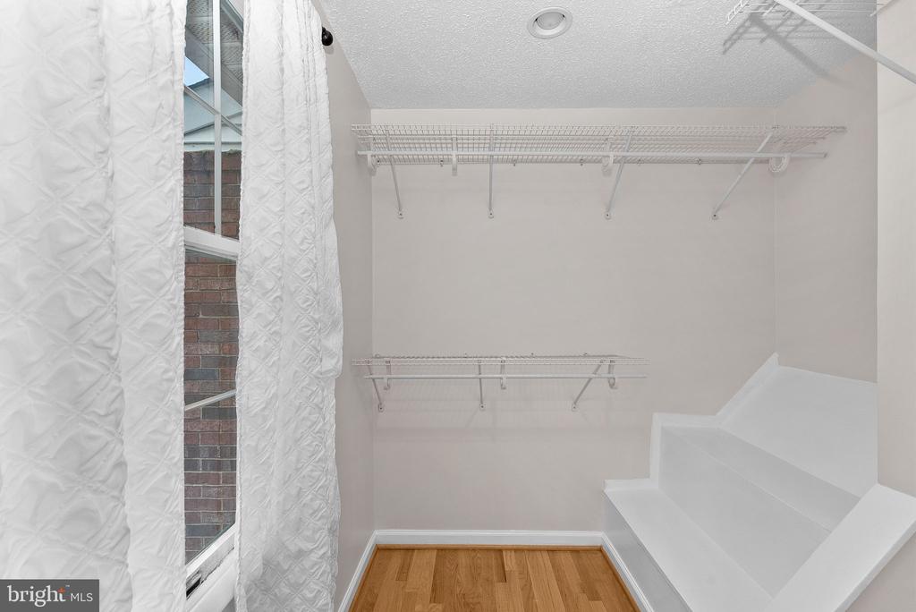8693 BENT ARROW COURT