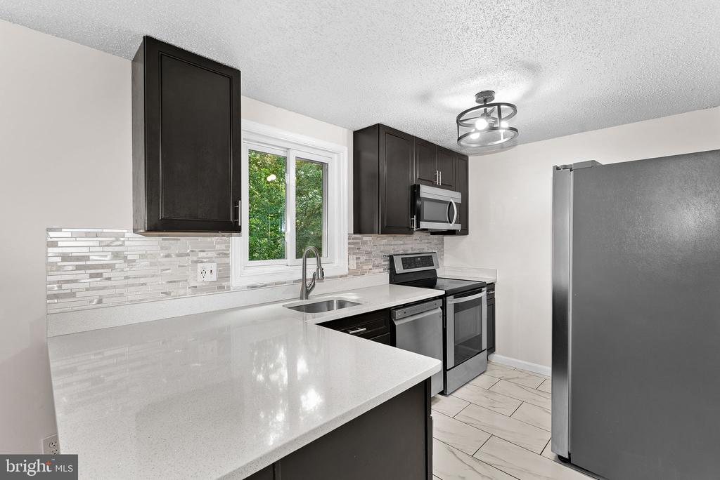 8693 BENT ARROW COURT