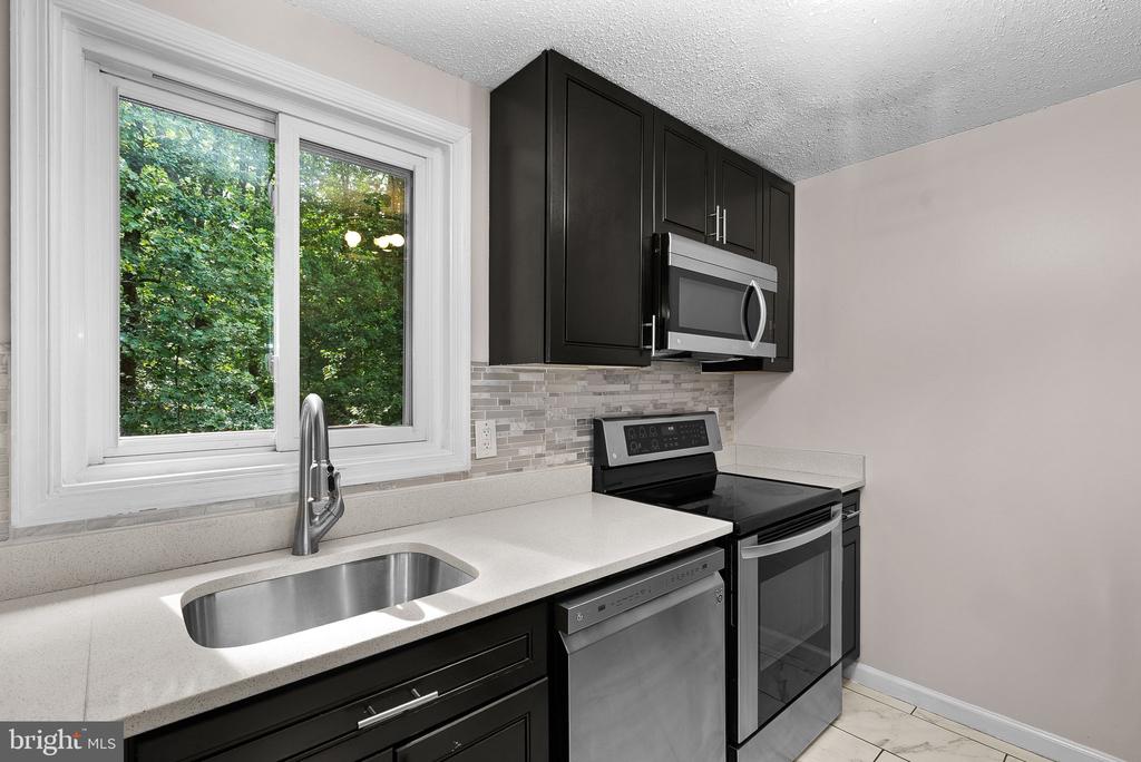 8693 BENT ARROW COURT
