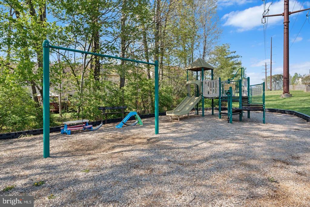 14519 RAVENSCAR COURT