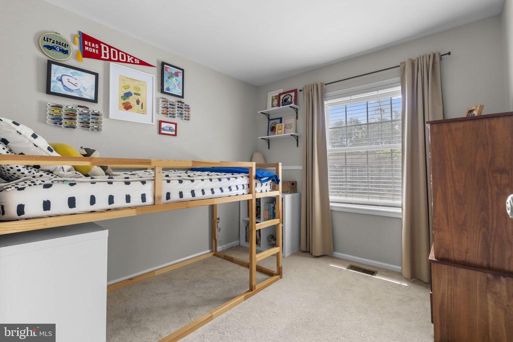 1236 SUMMERFIELD DRIVE