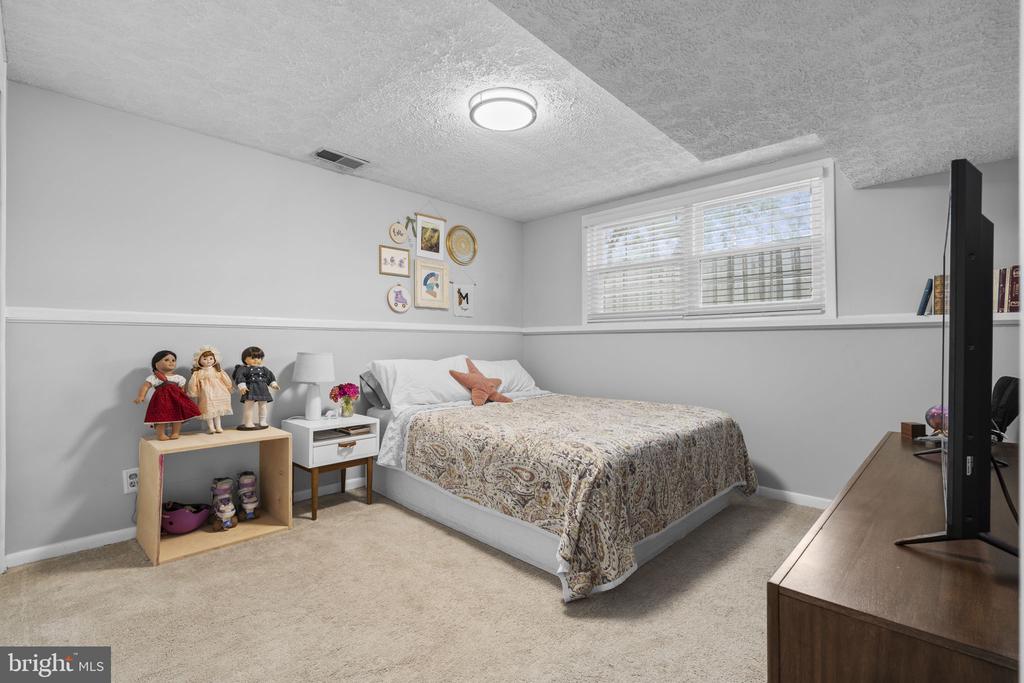 1236 SUMMERFIELD DRIVE