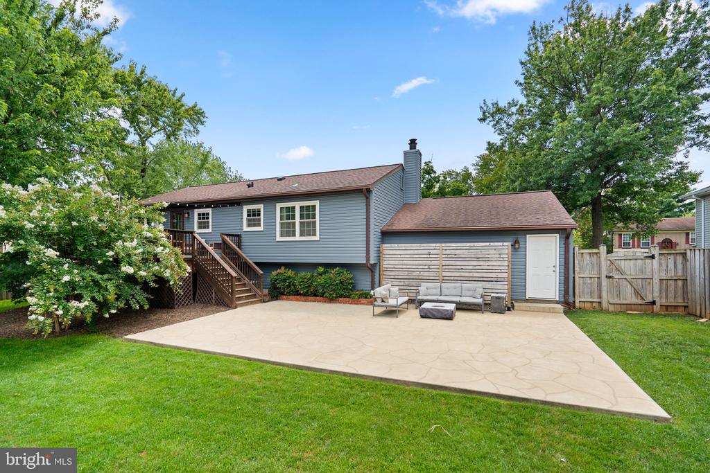 1236 SUMMERFIELD DRIVE