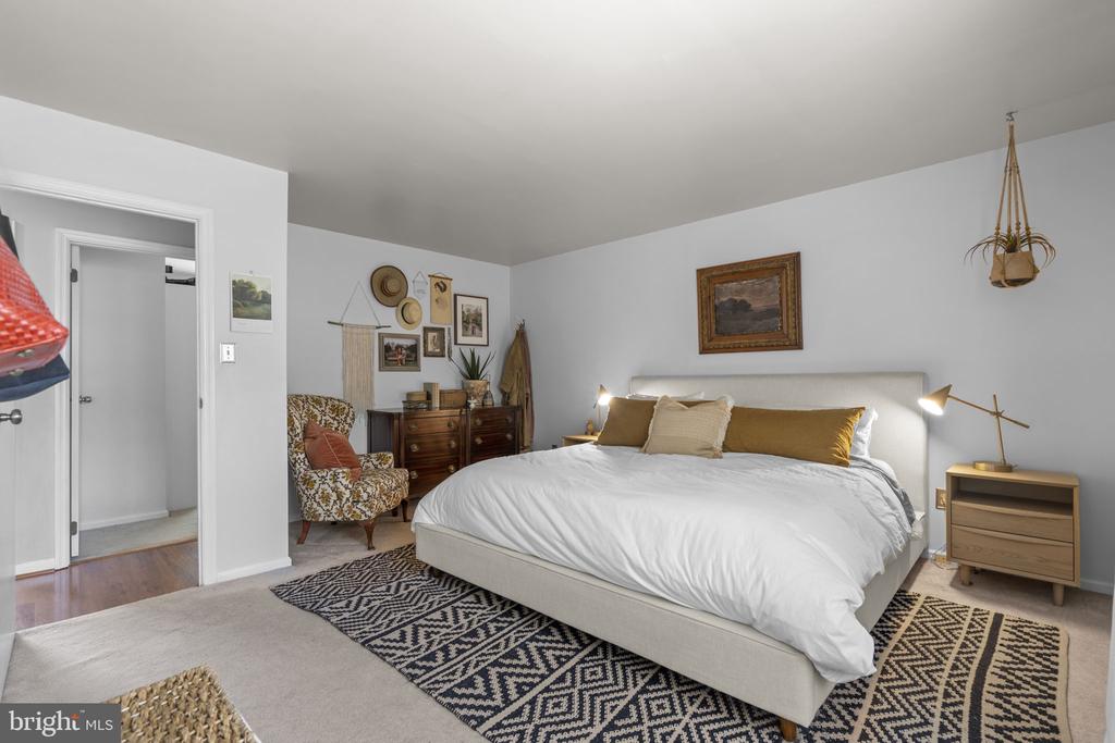 1236 SUMMERFIELD DRIVE