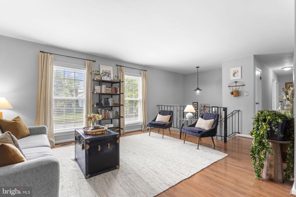 1236 SUMMERFIELD DRIVE
