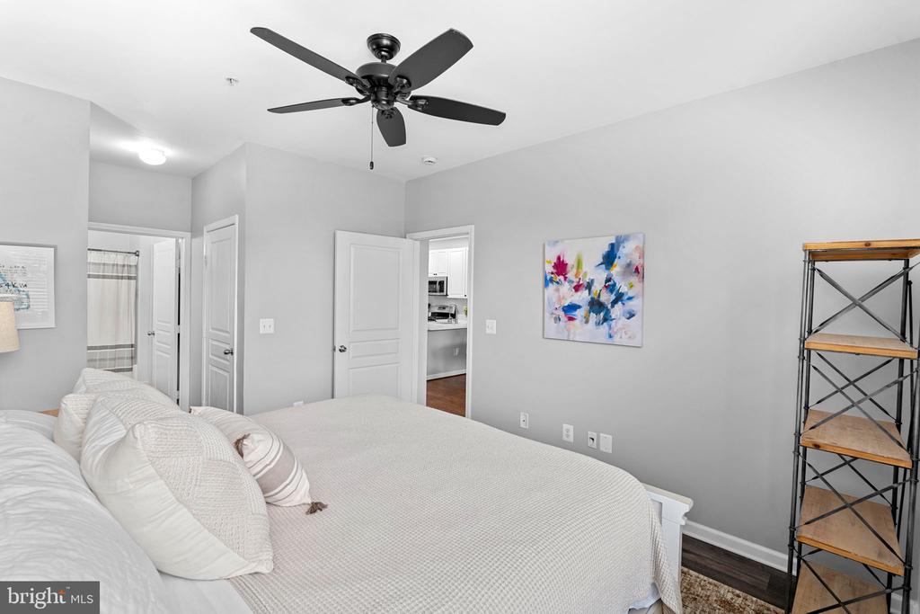 12000 MARKET STREET Unit: 172
