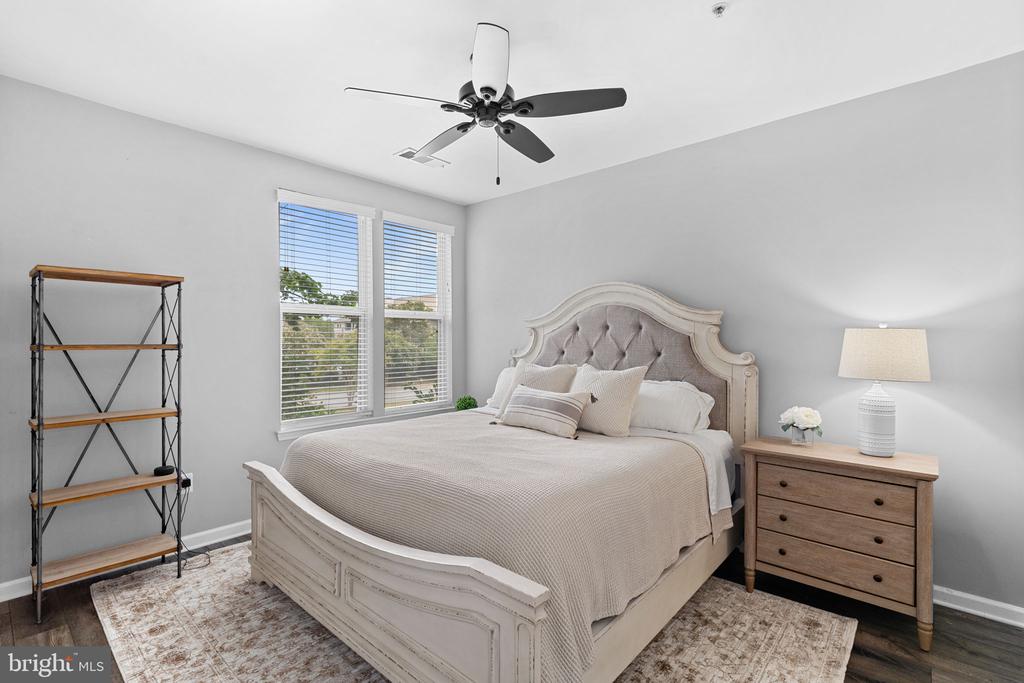 12000 MARKET STREET Unit: 172