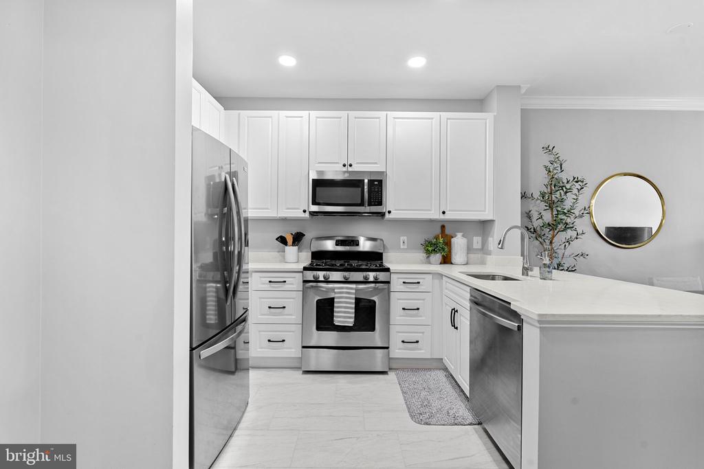 12000 MARKET STREET Unit: 172