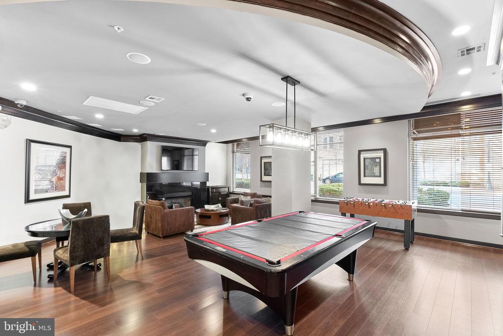 12000 MARKET STREET Unit: 172