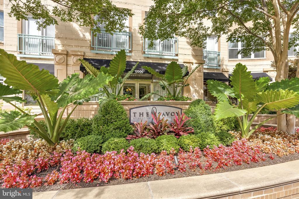 12000 MARKET STREET Unit: 172